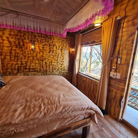 Nha Co Lao Xa Homestay Hmong & Bungalow Air Conditioner Dong Van  Kültér fotó
