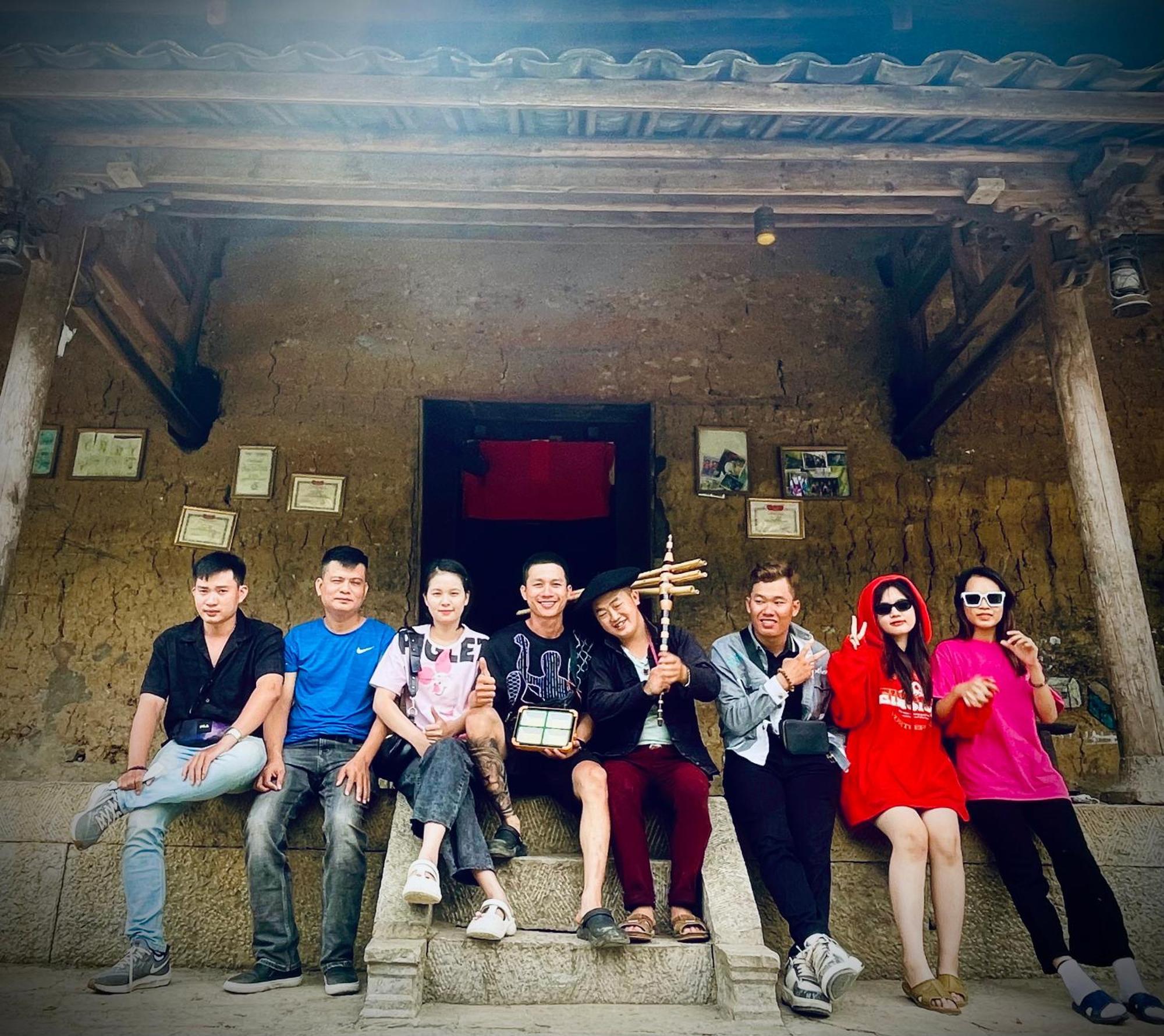 Nha Co Lao Xa Homestay Hmong & Bungalow Air Conditioner Dong Van  Kültér fotó