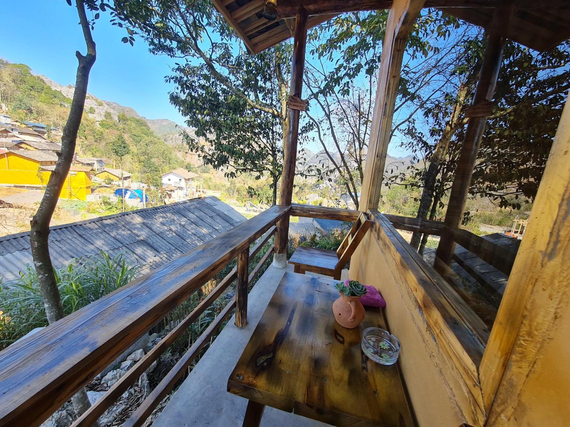 Nha Co Lao Xa Homestay Hmong & Bungalow Air Conditioner Dong Van  Kültér fotó